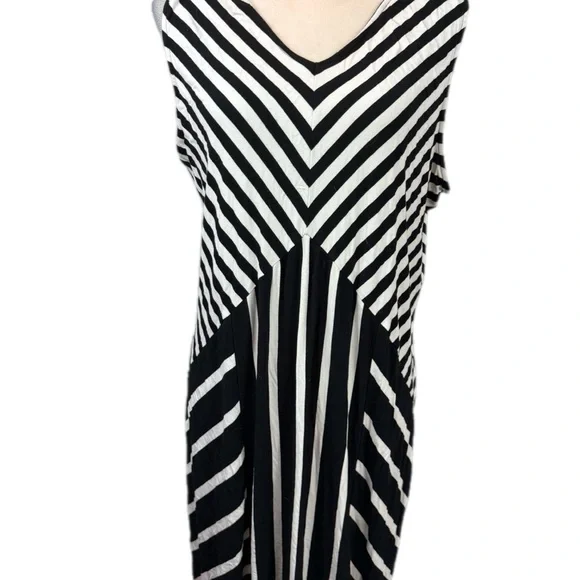 Lane Bryant black and white stripe maxi  dress size 18/20 - Picture 2 of 9